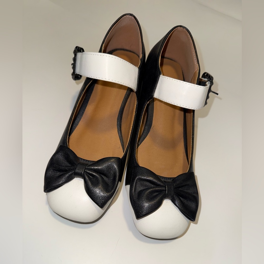 Black and White Vintage Mary Jane Flats with Bow